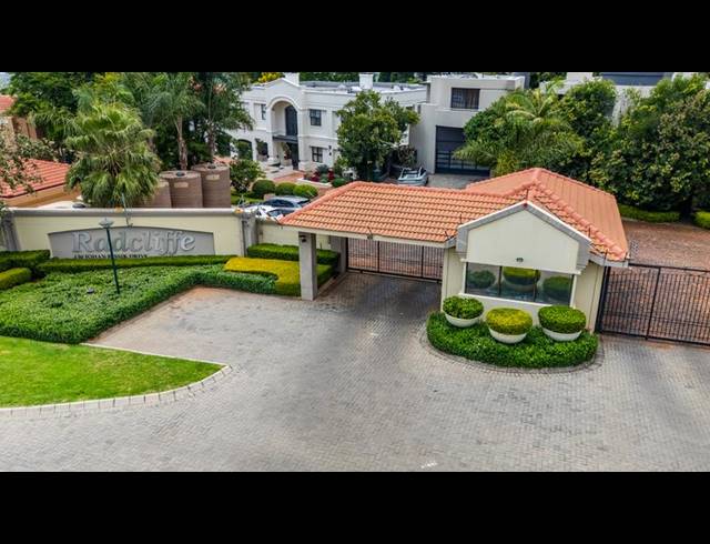 4 BEDROOM HOUSE FOR SALE IN WATERKLOOF RIDGE